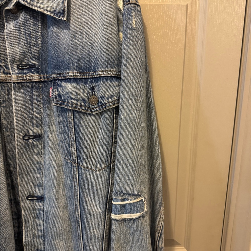 Levi DistressedBlue Denim Jacket - Picture 5 of 6